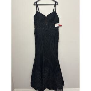 NWT Mac Duggal Black Lace Sleeveless V-Neck 79082 Dress Size 16